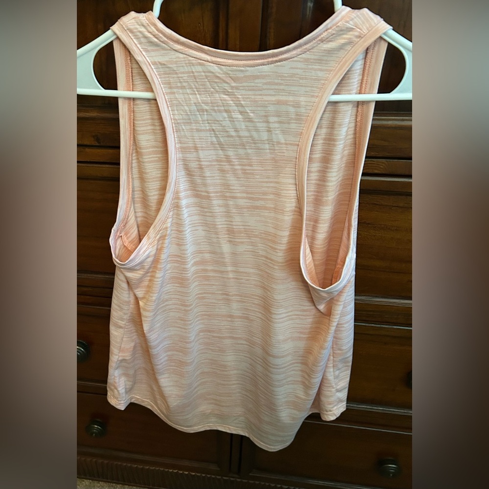 EUC Nike Women's Light Peach and White Dri-FIT Racerback Tank Top, Size Medium - Picture 4 of 5